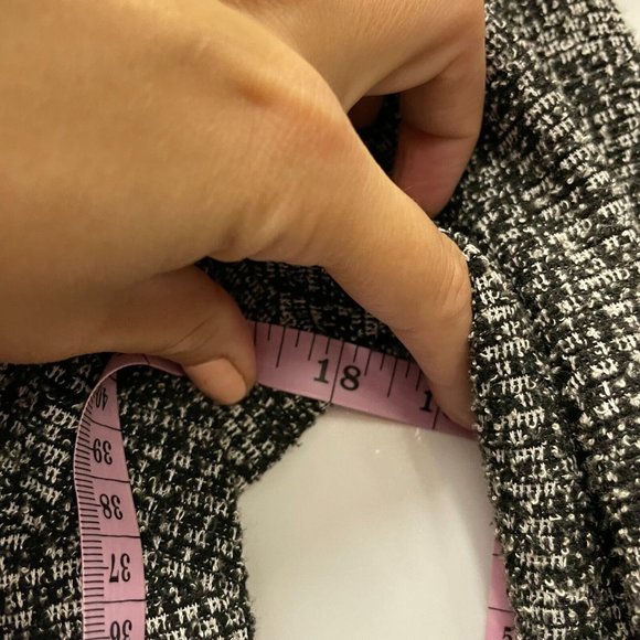 Women’s Calvin Klein Size 4 Three-Quarter Sleeve Black And White Dress - Picture 4 of 5